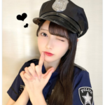美少女アイドル鈴木瞳美、可愛すぎるコスプレ画像に1万超いいねww「よそ見厳禁」なウインク写真にファン歓喜！